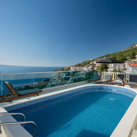 Lejlighed Sunny Hill With Rooftop Pool