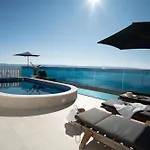 דירה Sunny Hill With Rooftop Pool