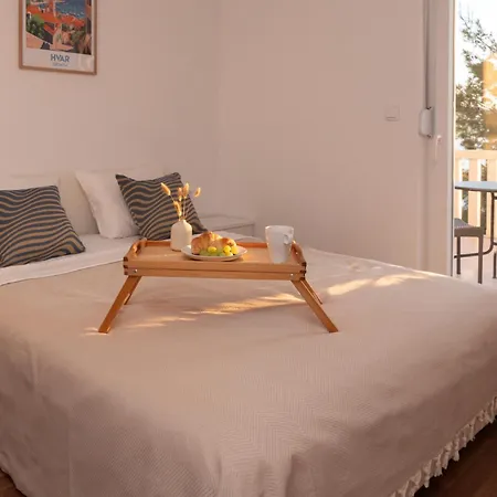 Apartamento Sunny Hill With Rooftop Pool Čelina