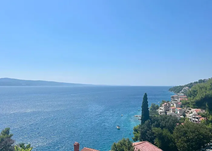 Sunny Hill With Rooftop Pool Apartmán *