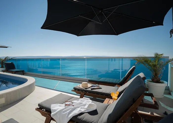 Sunny Hill With Rooftop Pool Apartmán Celina