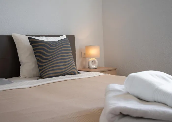 Sunny Hill With Rooftop Pool Apartmán *